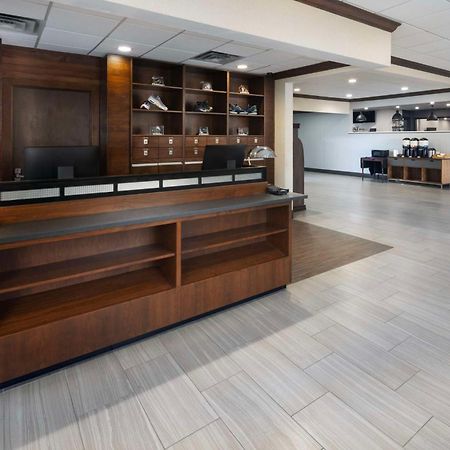 Doubletree By Hilton Manhattan, Ks Zewnętrze zdjęcie