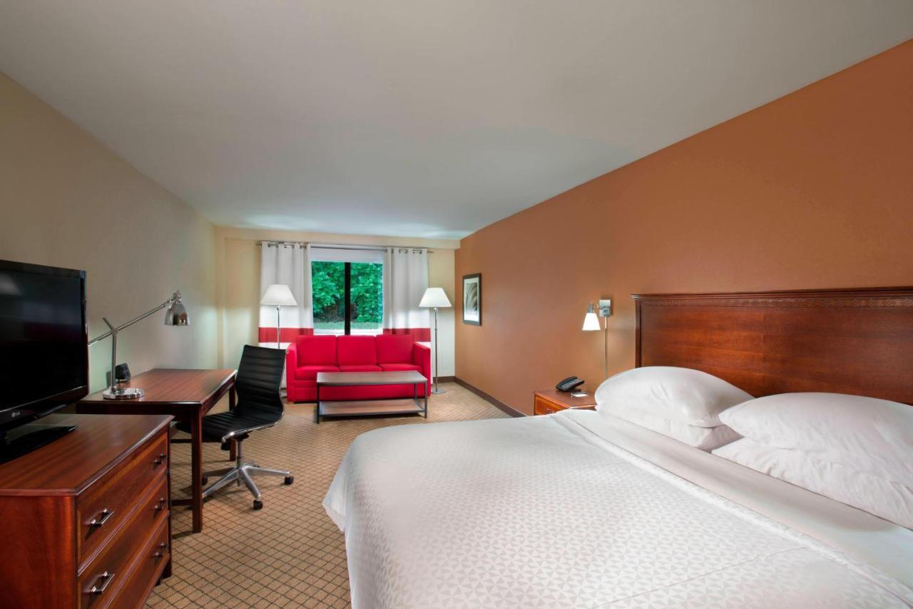 Doubletree By Hilton Manhattan, Ks Zewnętrze zdjęcie
