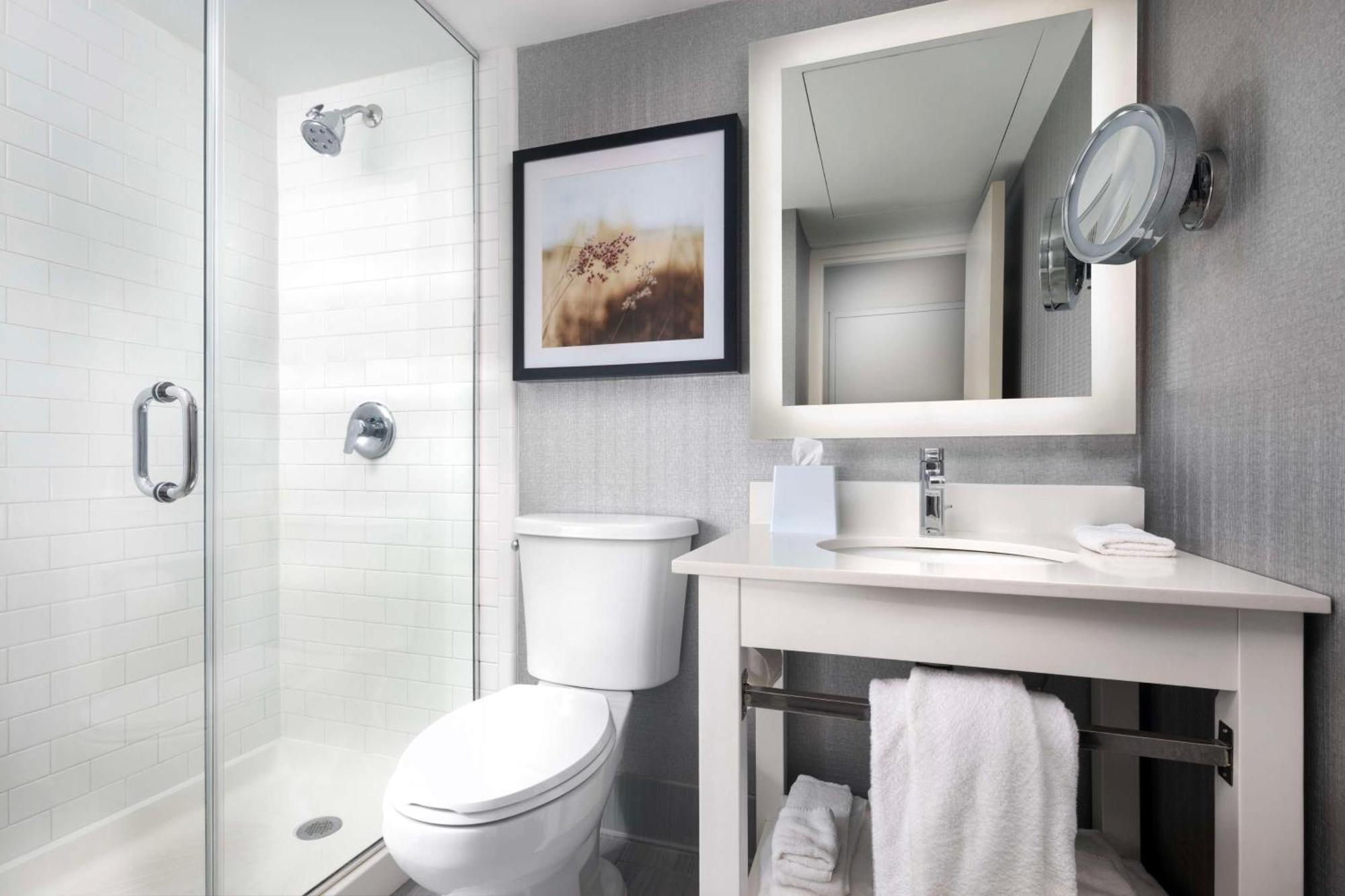 Doubletree By Hilton Manhattan, Ks Zewnętrze zdjęcie