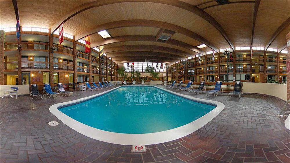 Doubletree By Hilton Manhattan, Ks Zewnętrze zdjęcie